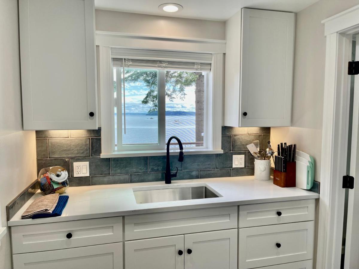 Puget Sound Chic Romantic Cottage With Private Beach Access & Gated Entry Port Ludlow Dış mekan fotoğraf