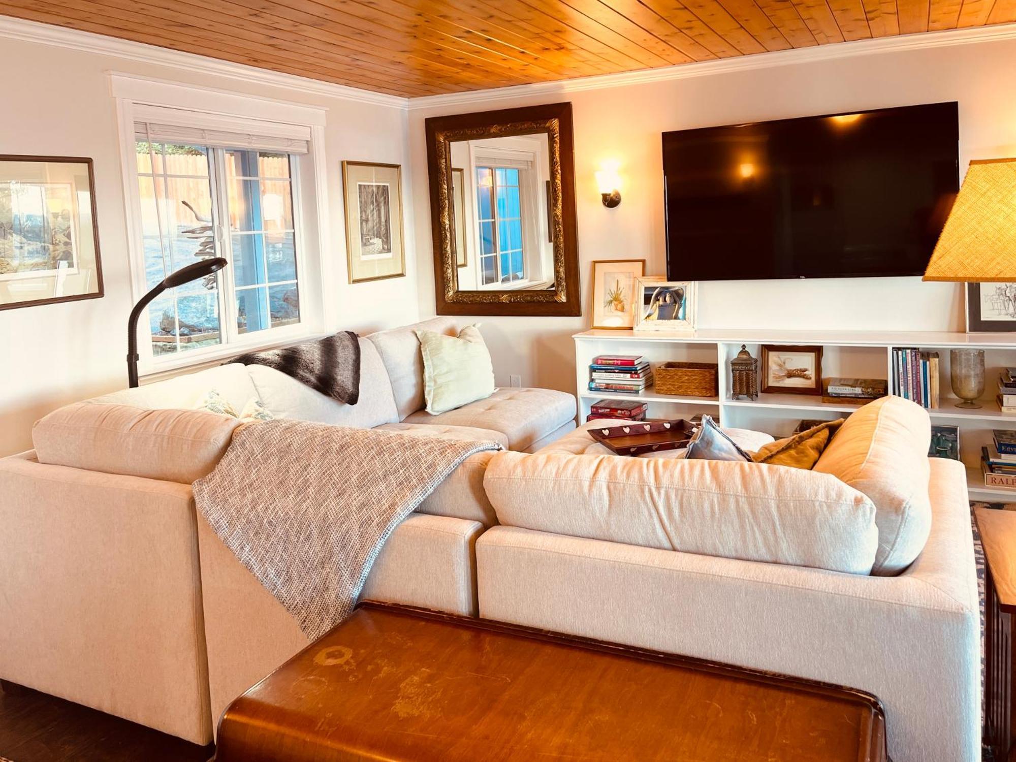Puget Sound Chic Romantic Cottage With Private Beach Access & Gated Entry Port Ludlow Dış mekan fotoğraf